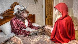 Read more about the article Little Red Riding Hood in Spanish